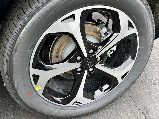 New 2025 Ford Escape ST-Line Select w/ Tech Pack #2 image 40