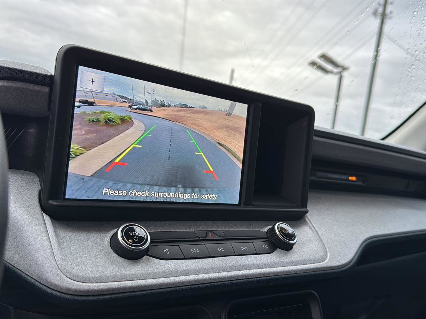 Used 2022 Ford Maverick XLT image 23