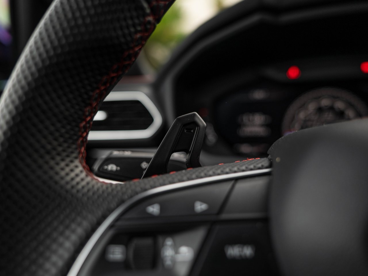 Used 2020 Lamborghini Urus image 14