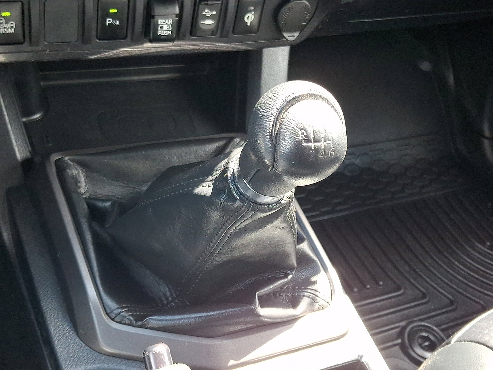 Used 2019 Toyota Tacoma TRD Off-Road w/ TRD Premium Off Road Package image 14