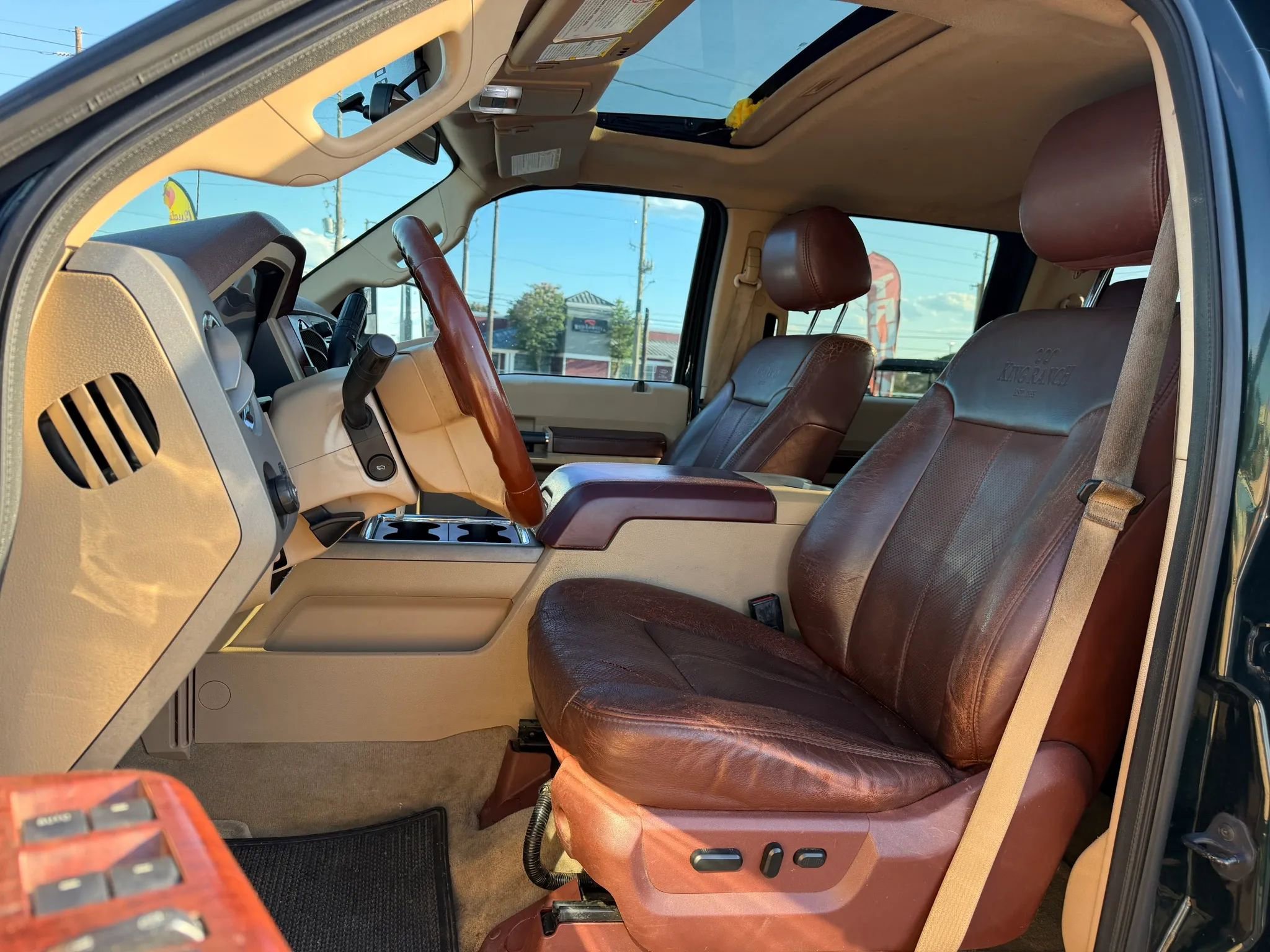 Used 2012 Ford F250 King Ranch w/ King Ranch w/Chrome Pkg AWD/4WD image 5