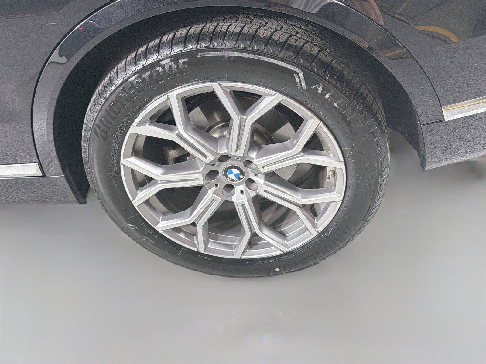 Used 2024 BMW X7 xDrive40i AWD/4WD image 32