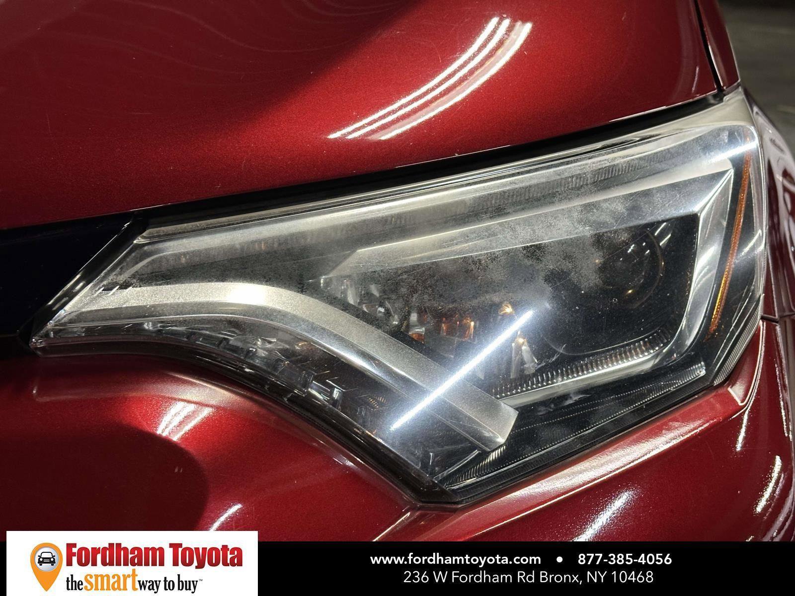 Used 2018 Toyota RAV4 SE w/ Power Extra Value Package image 10