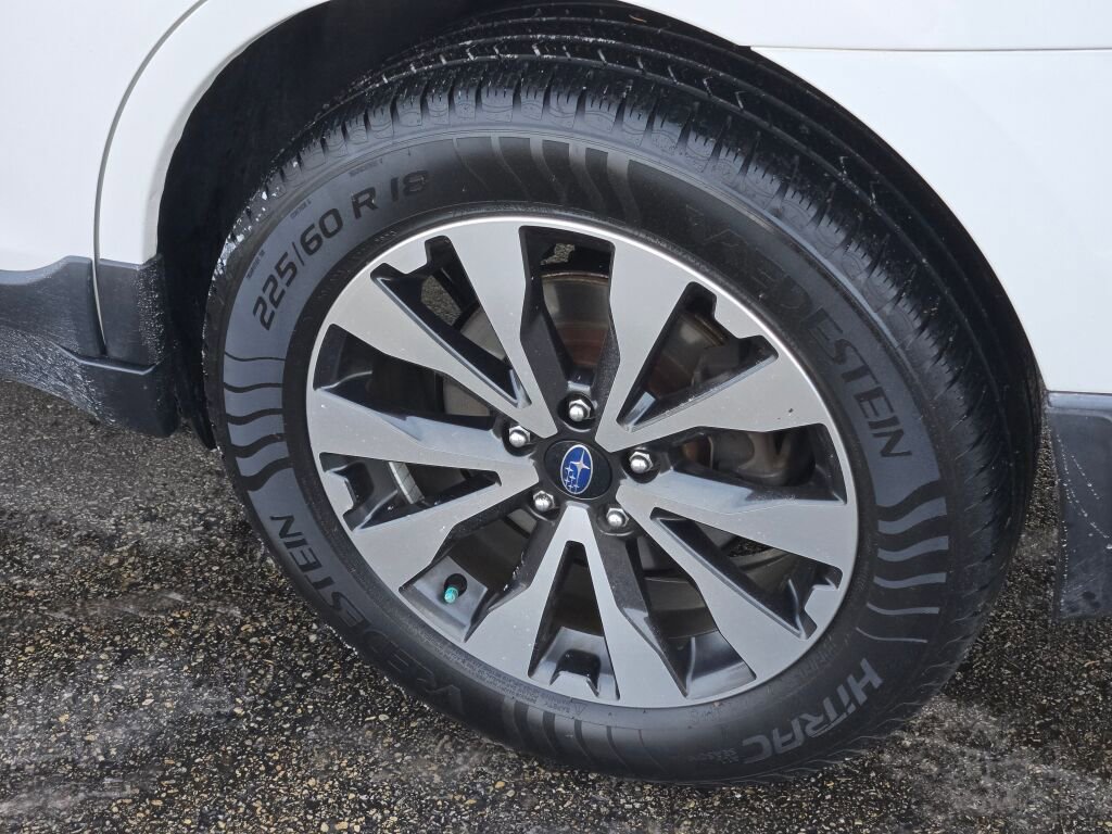 Used 2016 Subaru Outback 2.5i Limited image 14