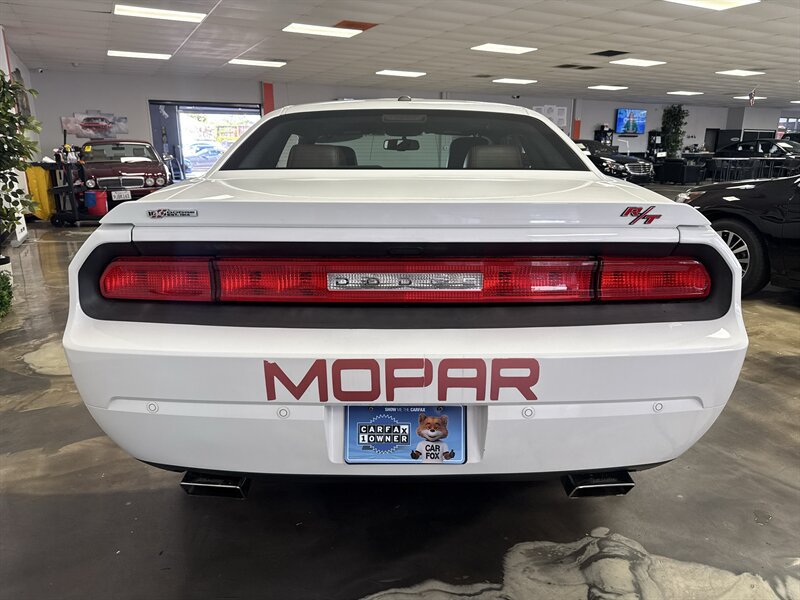 Used 2014 Dodge Challenger R/T RWD image 6