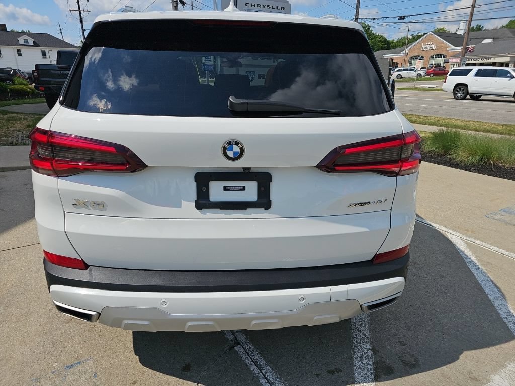 Used 2021 BMW X5 xDrive40i w/ Convenience Package AWD/4WD image 11