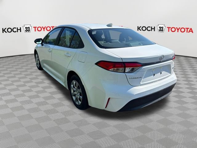 Used 2026 Toyota Corolla LE FWD image 6