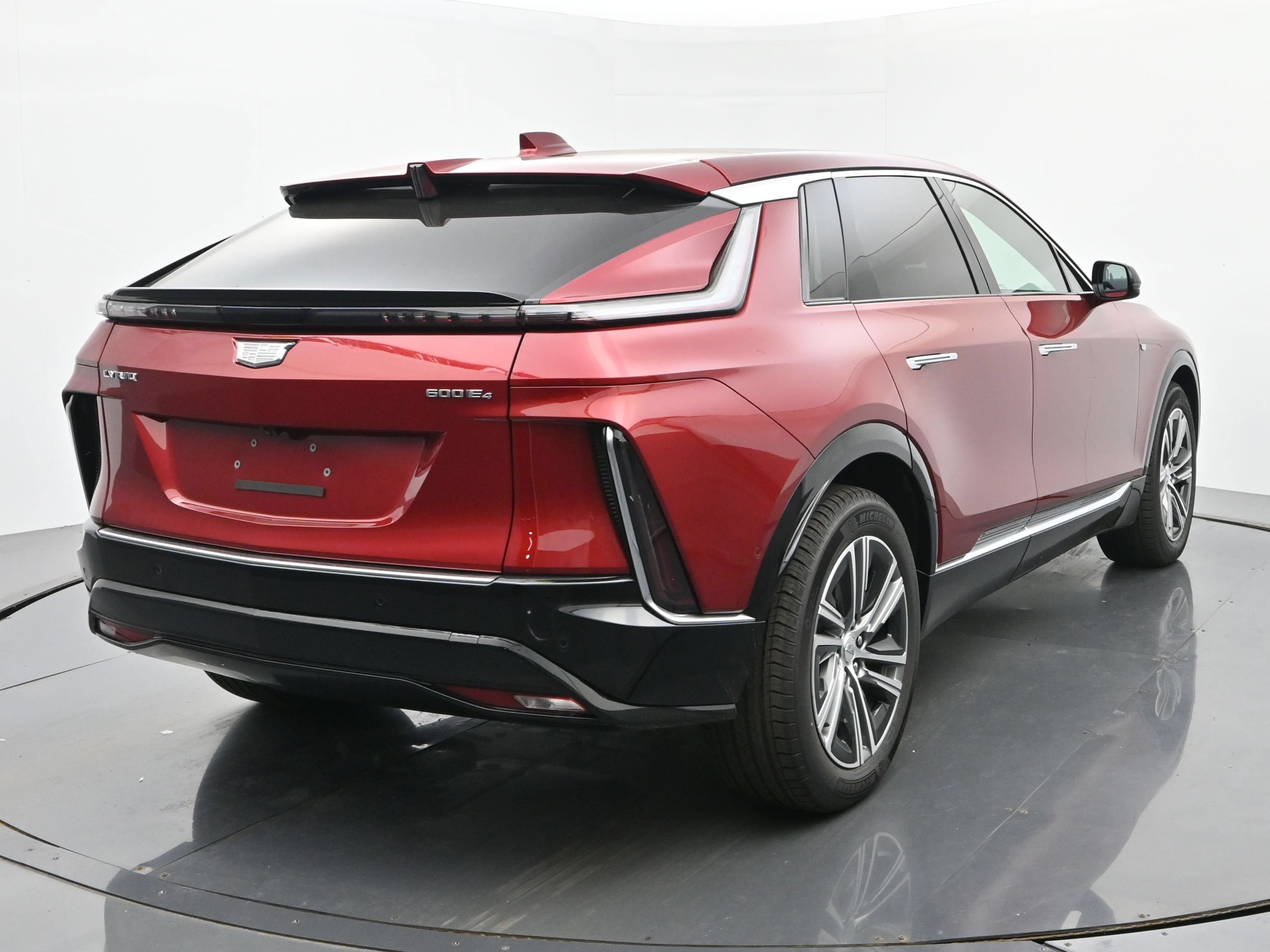 New 2026 Cadillac Lyriq Luxury w/ LPO, Floor Liner Package AWD/4WD image 5