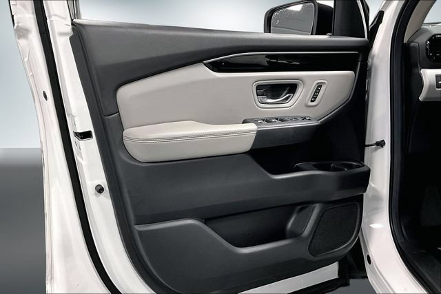Used 2024 Honda Pilot Touring image 20