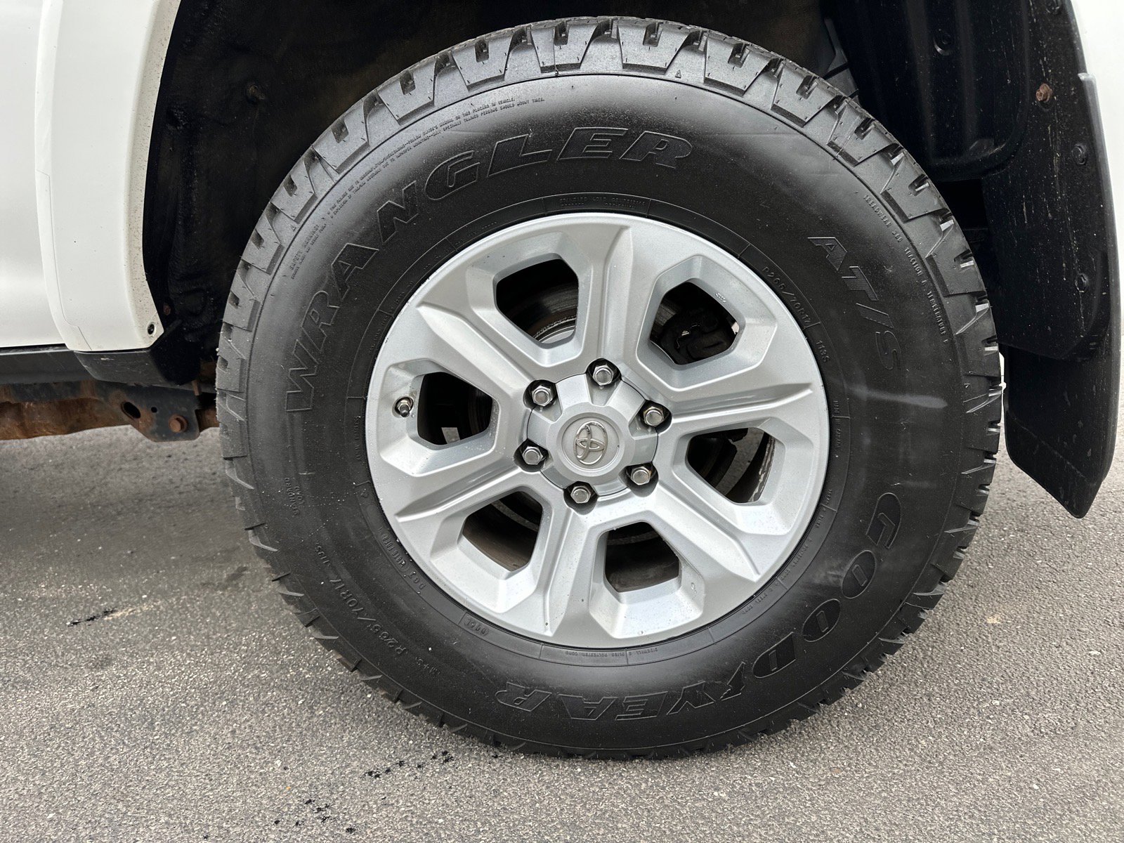 Used 2016 Toyota 4Runner SR5 image 11