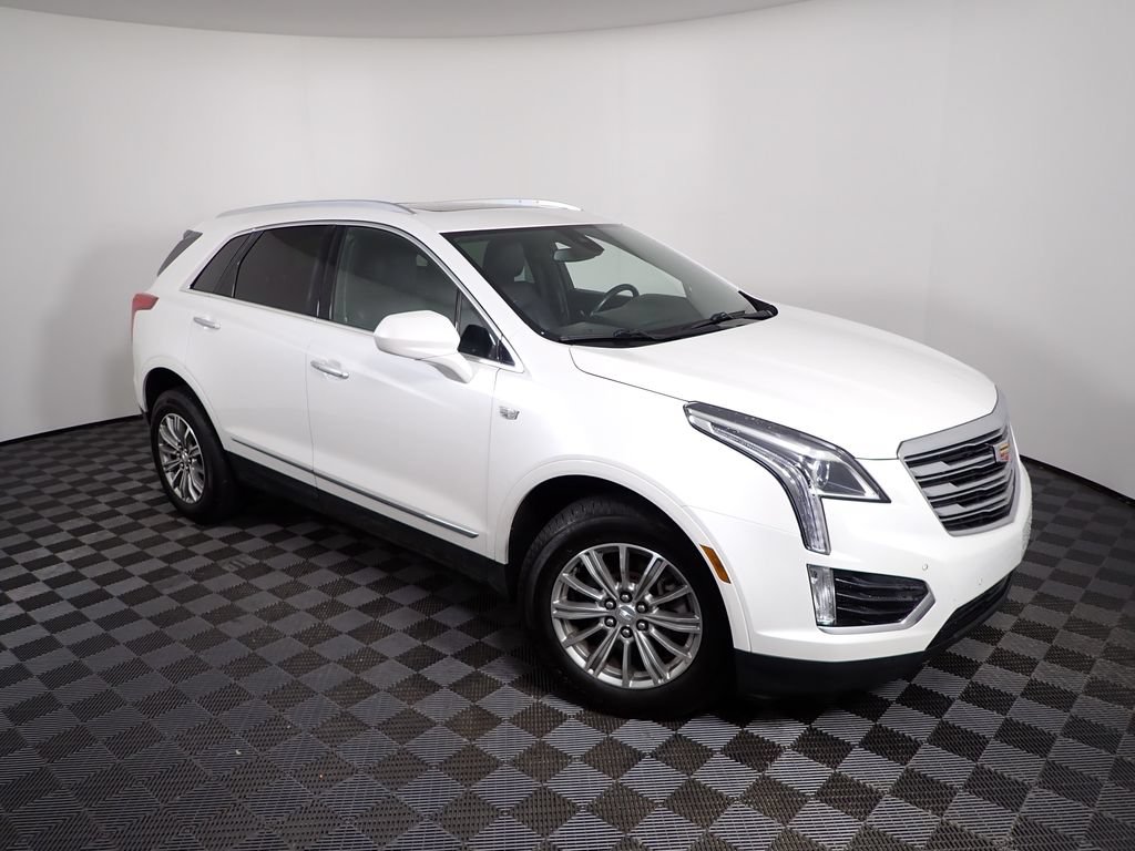 Used 2017 Cadillac XT5 Luxury w/ Driver Awareness Package AWD/4WD image 9