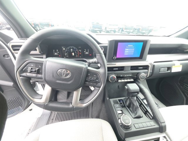 New 2026 Toyota 4Runner SR5 AWD/4WD image 9