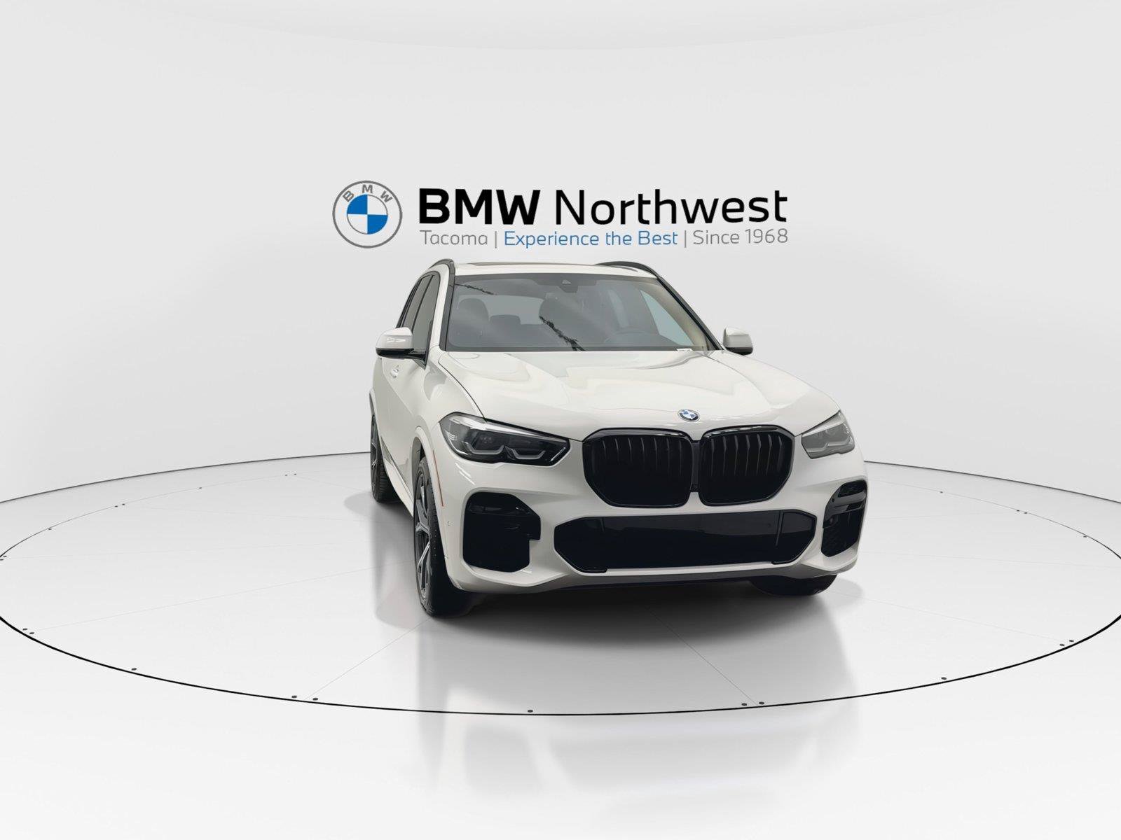 Used 2023 BMW X5 xDrive40i w/ M Sport Package AWD/4WD image 7