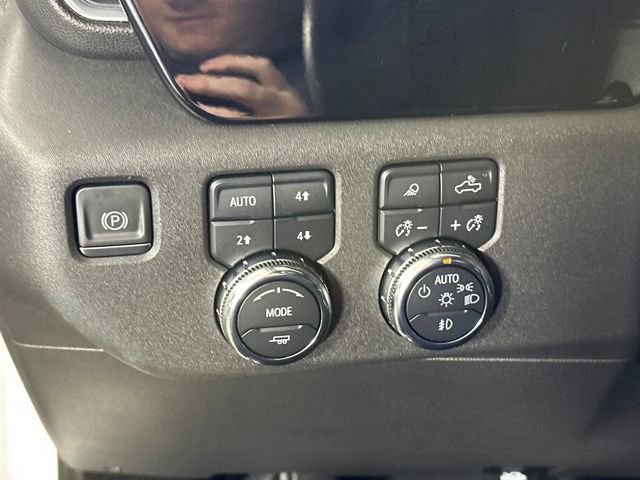 Used 2023 GMC Sierra 1500 SLT w/ SLT Convenience Package image 19