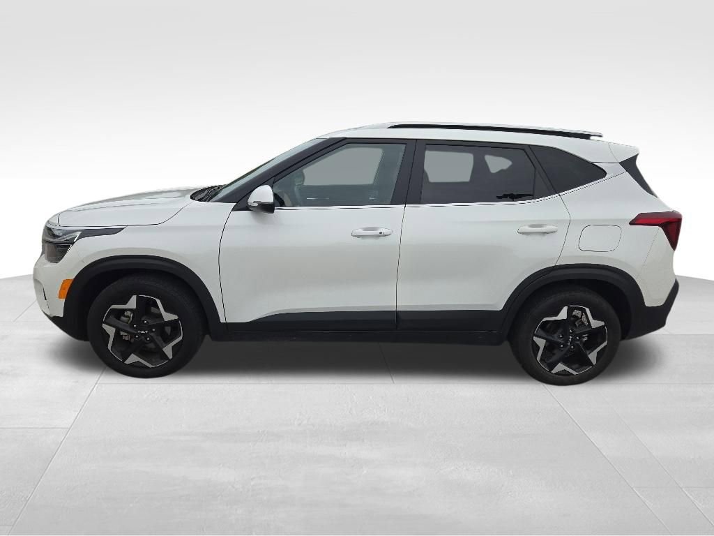 Used 2024 Kia Seltos EX FWD image 10
