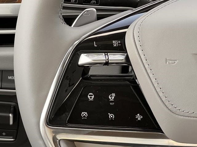 New 2026 Cadillac Escalade ESV Platinum Luxury AWD/4WD image 12