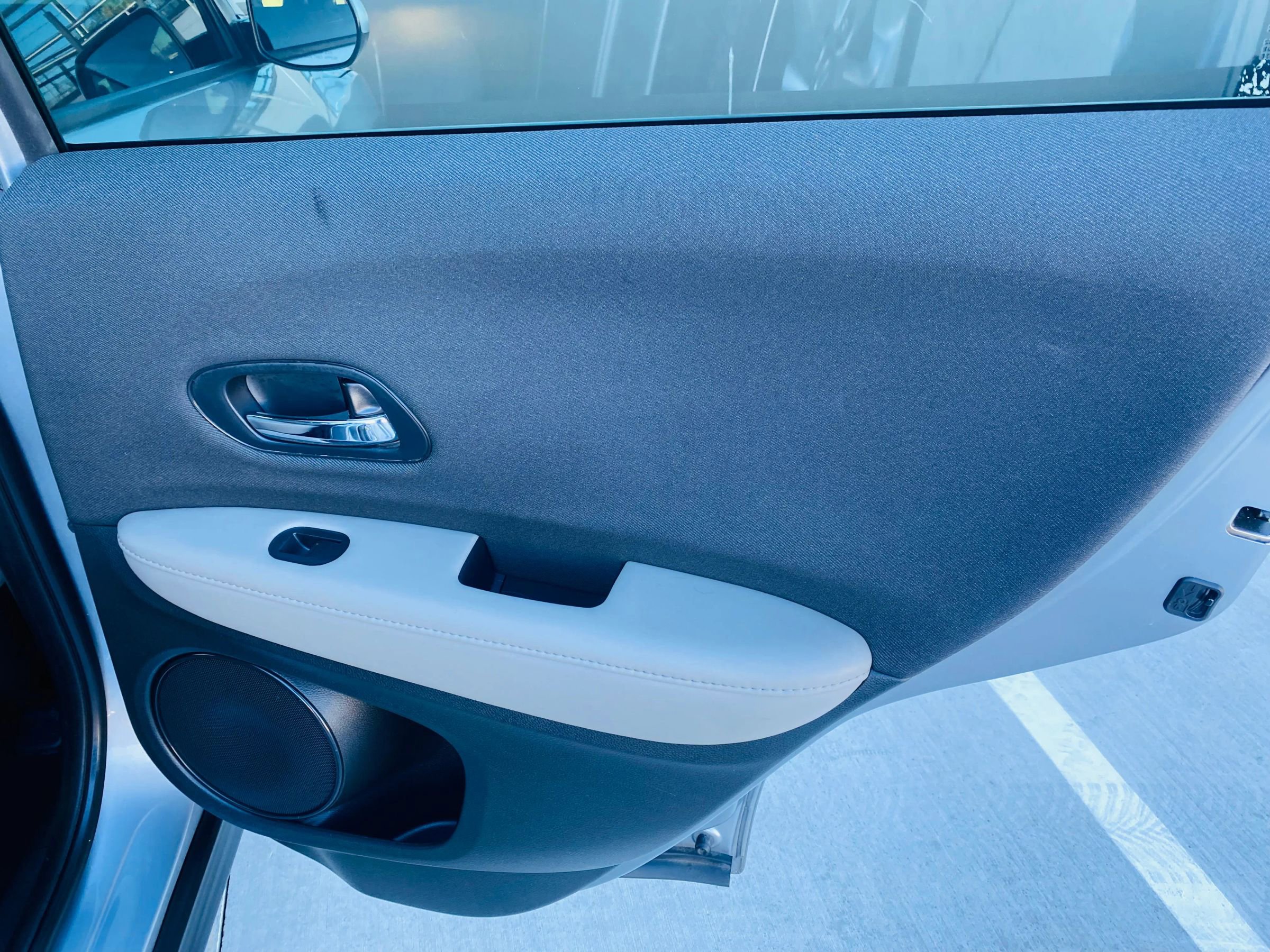 Used 2019 Honda HR-V LX image 31