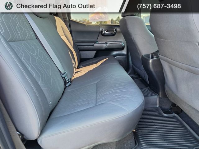 Used 2018 Toyota Tacoma TRD Sport image 43