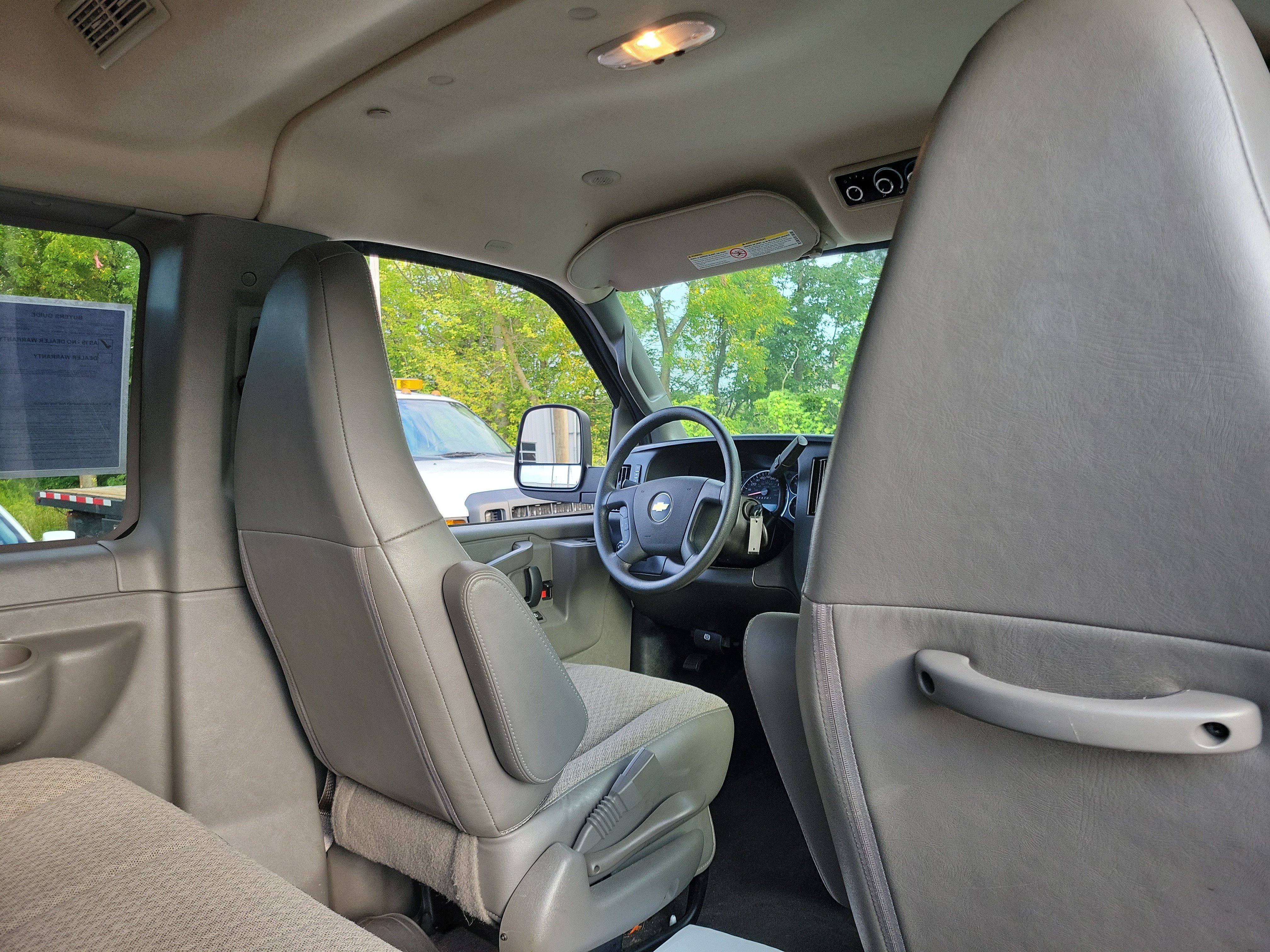 Used 2024 Chevrolet Express 3500 LT w/ LT Preferred Equipment Group RWD image 11