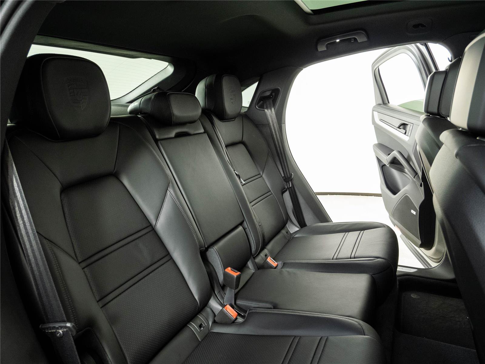 New 2026 Porsche Cayenne Coupe AWD/4WD image 23