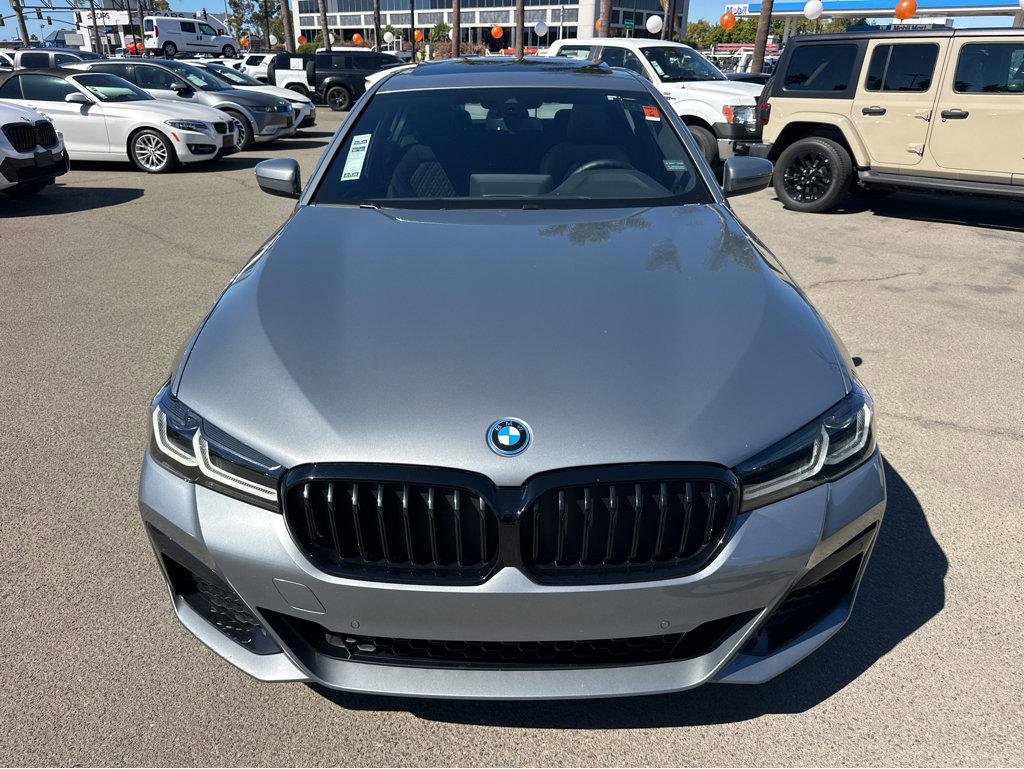 Used 2023 BMW 530e w/ M Sport Package image 2