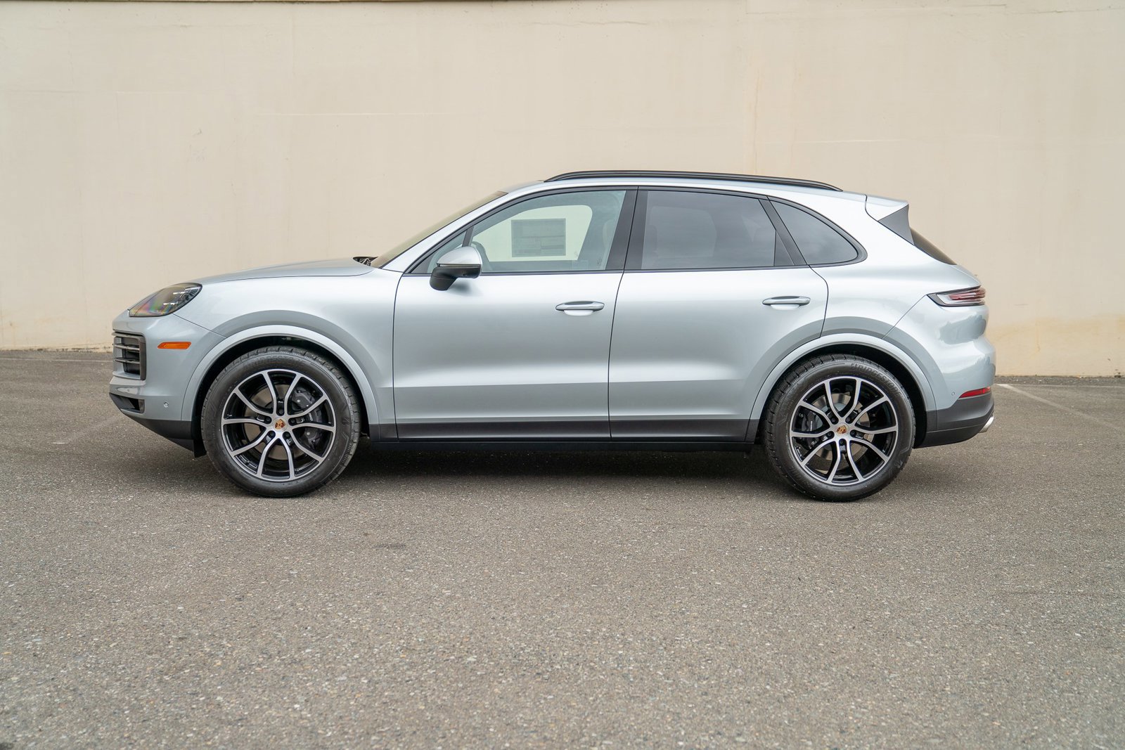 Certified 2025 Porsche Cayenne AWD/4WD video 2
