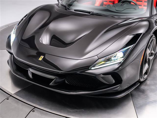 Used 2021 Ferrari F8 Tributo RWD image 17
