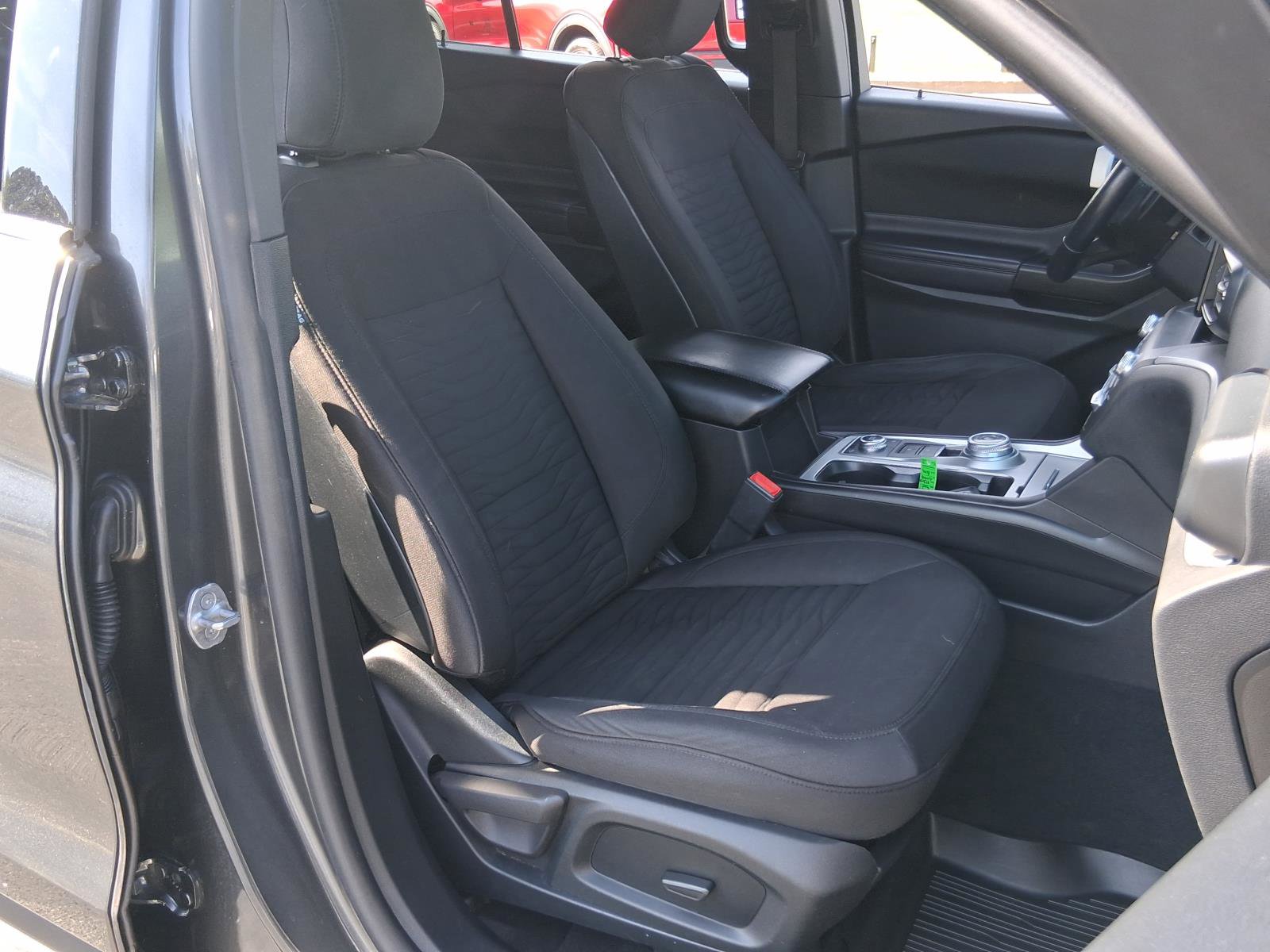 Used 2020 Ford Explorer XLT w/ Class III Trailer Tow Package AWD/4WD image 13