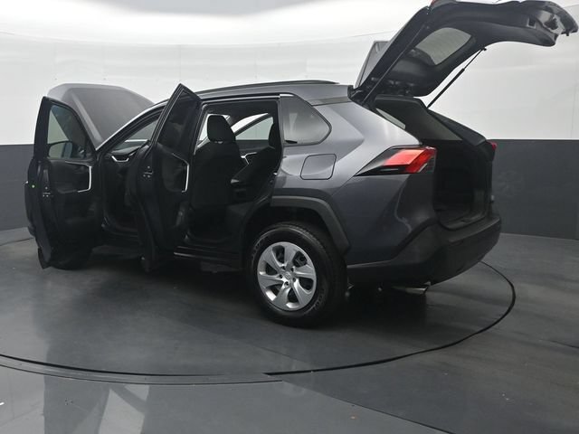 Used 2020 Toyota RAV4 LE FWD image 38