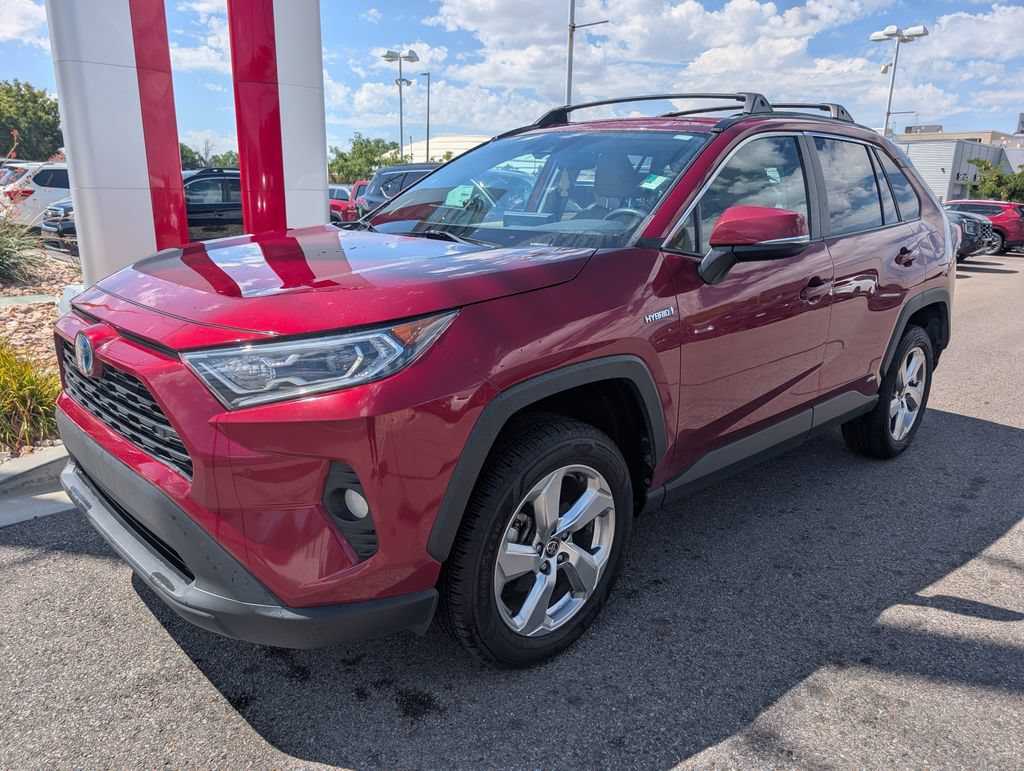 Used 2021 Toyota RAV4 XLE Premium AWD/4WD image 3