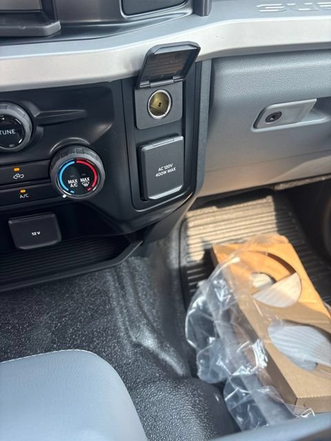 New 2026 Ford F250 XL w/ XL Chrome Package AWD/4WD image 21