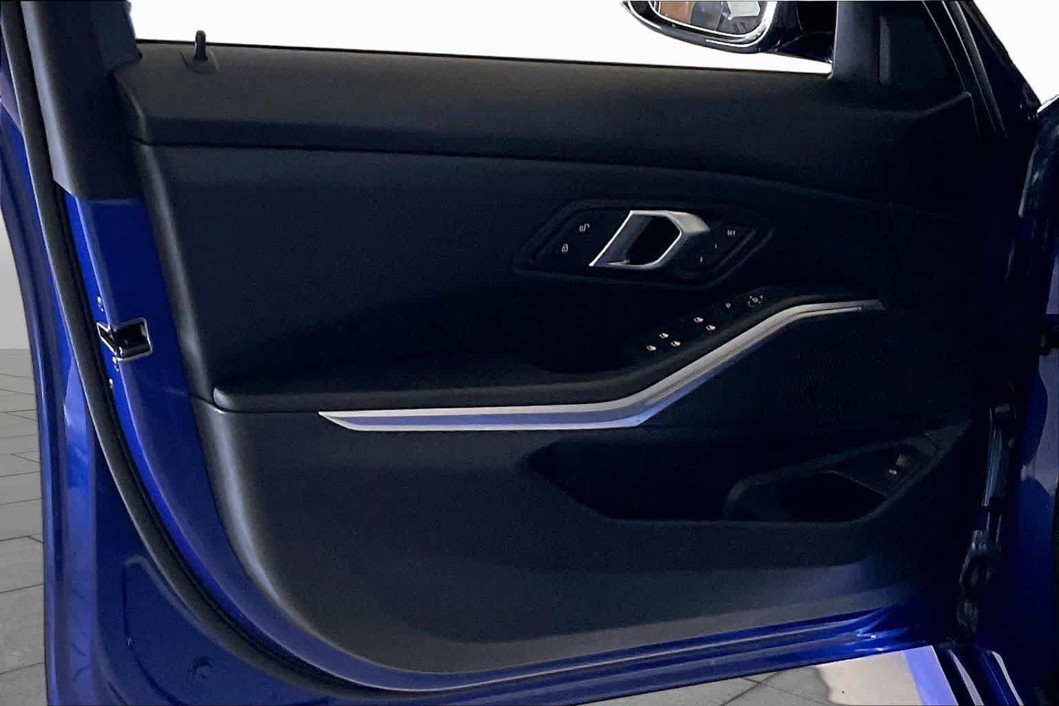Used 2025 BMW 330i Sedan RWD image 19