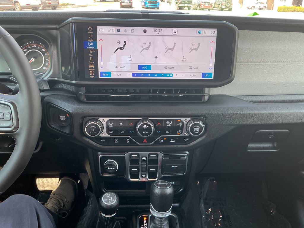 Certified 2024 Jeep Gladiator Sport AWD/4WD image 21