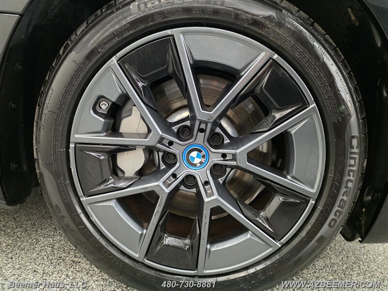 Used 2023 BMW i4 eDrive35 RWD image 19