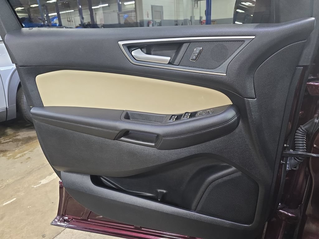 Used 2024 Ford Edge SEL w/ Convenience Package AWD/4WD image 27