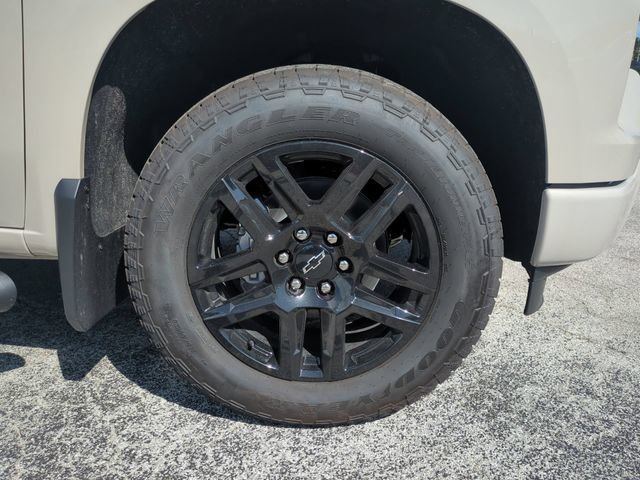 New 2026 Chevrolet Silverado 1500 Custom w/ Turbomax Blackout Package AWD/4WD image 11