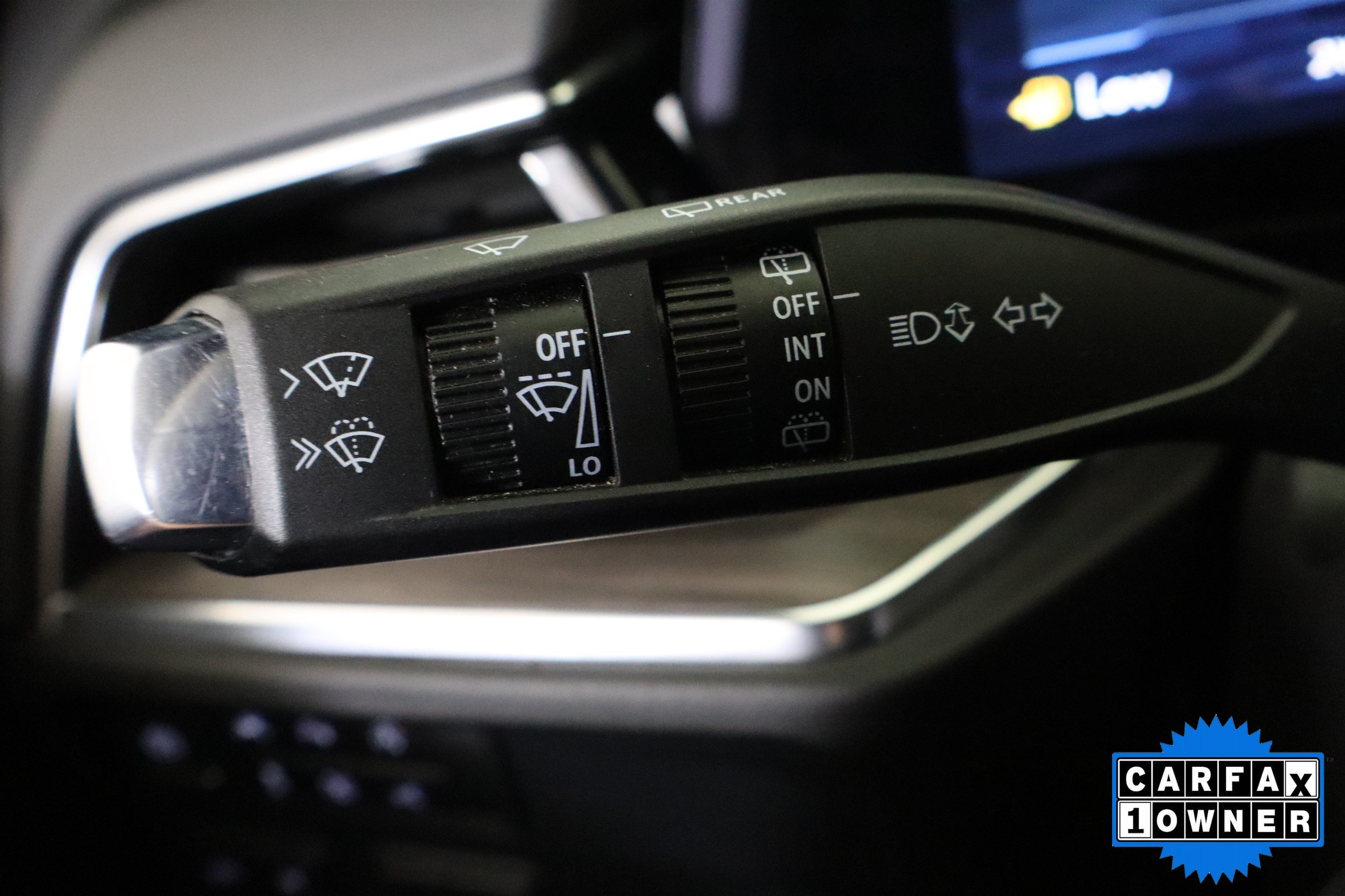 Used 2025 Chevrolet Suburban LT AWD/4WD image 31