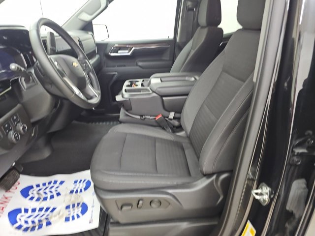 Used 2023 Chevrolet Silverado 1500 LT image 2
