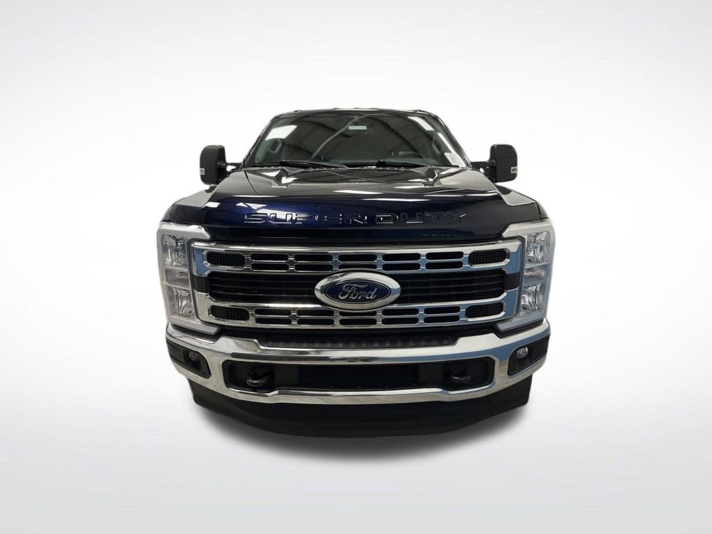 Used 2023 Ford F350 XLT image 9