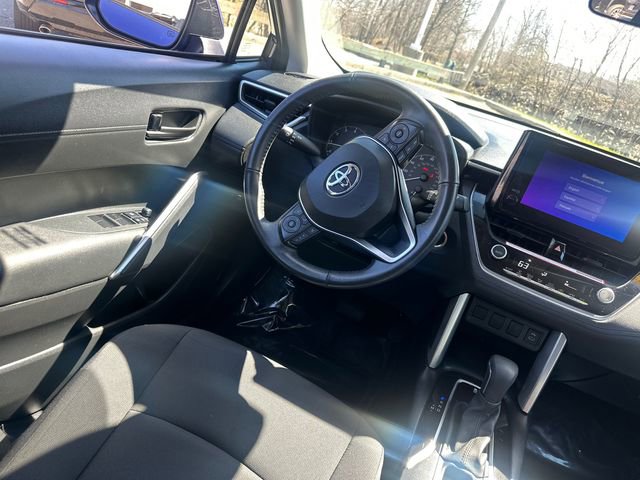Used 2023 Toyota Corolla Cross LE w/ Moonroof Package image 22