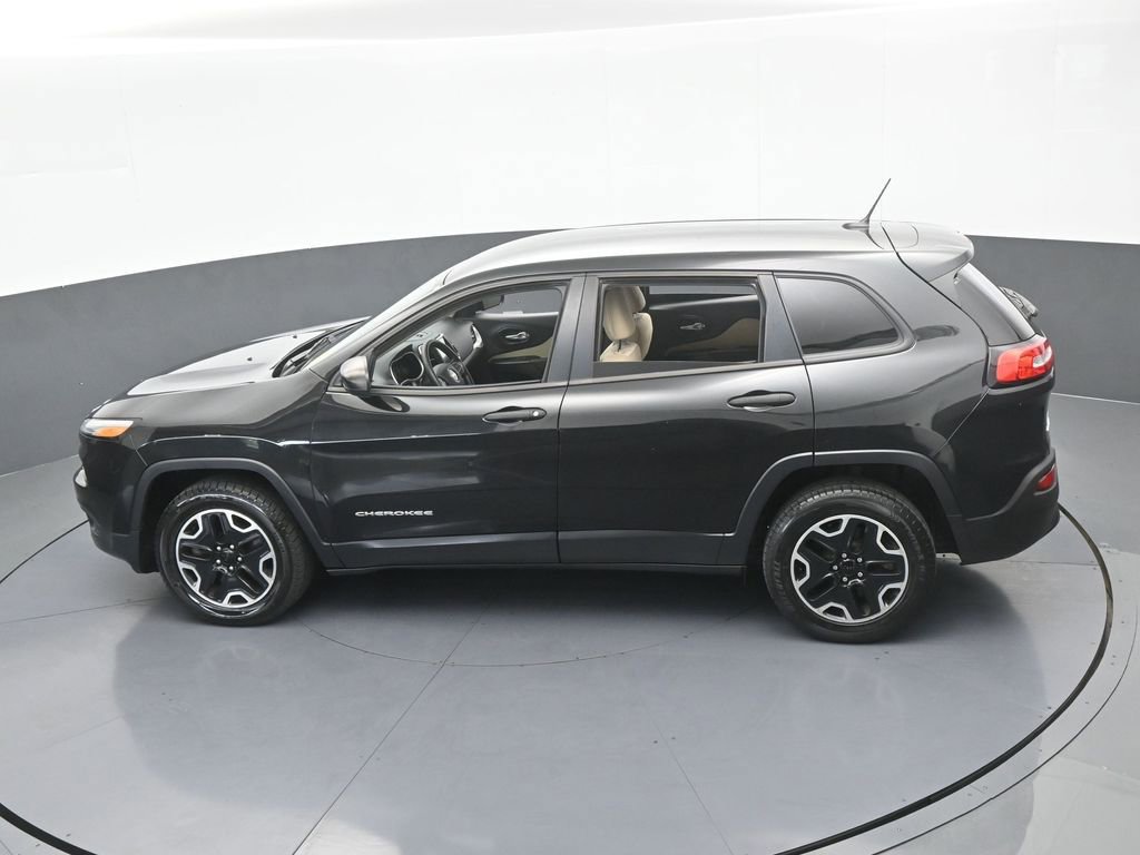 Used 2016 Jeep Cherokee Sport AWD/4WD image 42