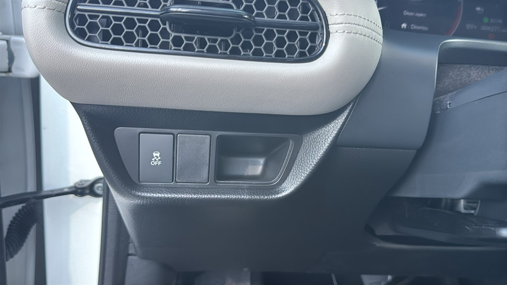 Certified 2026 Honda HR-V LX image 16