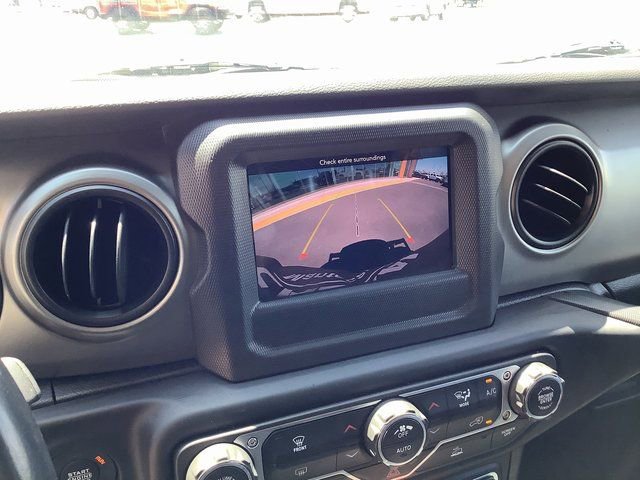 Used 2021 Jeep Wrangler Willys image 18