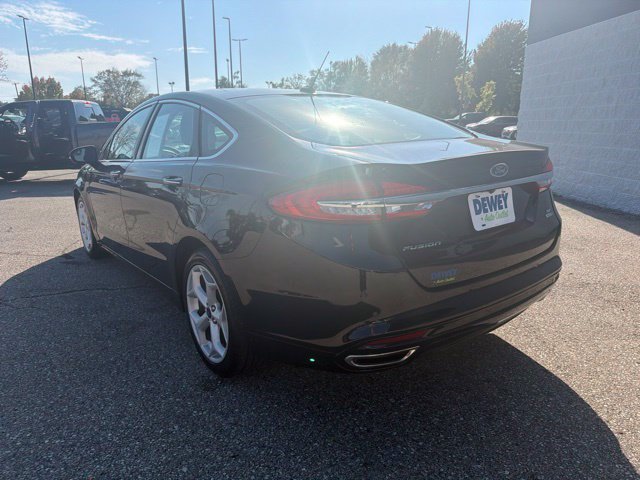 Used 2017 Ford Fusion SE w/ Fusion SE Technology Package AWD/4WD image 3