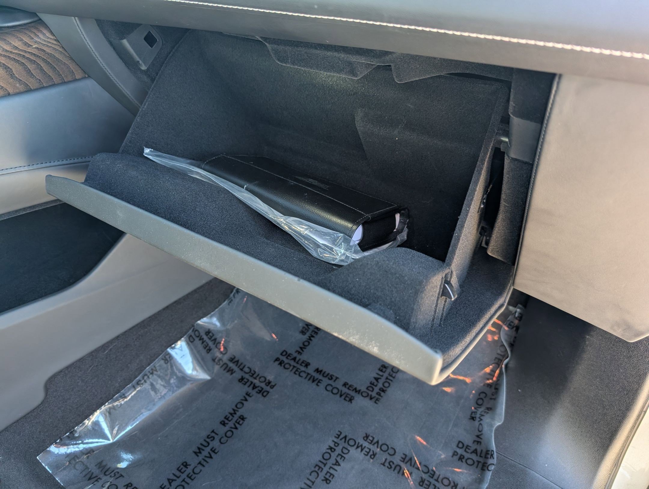 Used 2024 Cadillac Escalade Sport Platinum w/ LPO, ONYX Package image 33