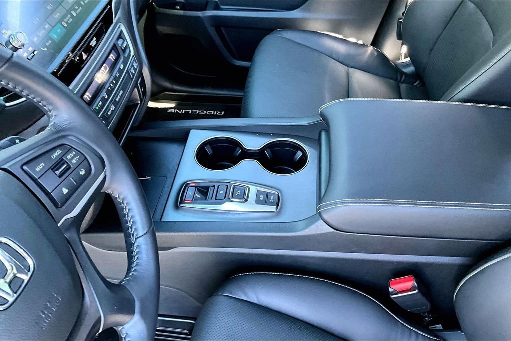 Used 2025 Honda Ridgeline RTL image 13