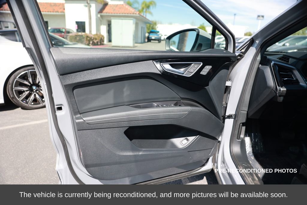 Used 2024 Audi Q4 e-tron Premium Plus w/ Premium Plus image 16