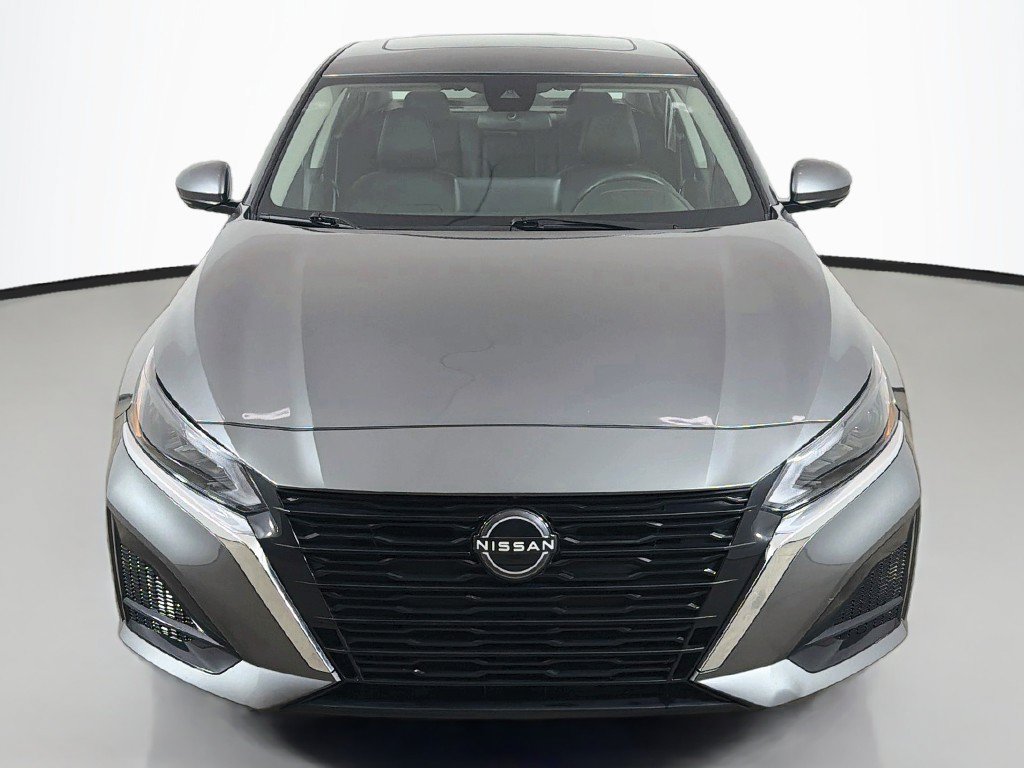 Used 2023 Nissan Altima 2.5 SL FWD image 12