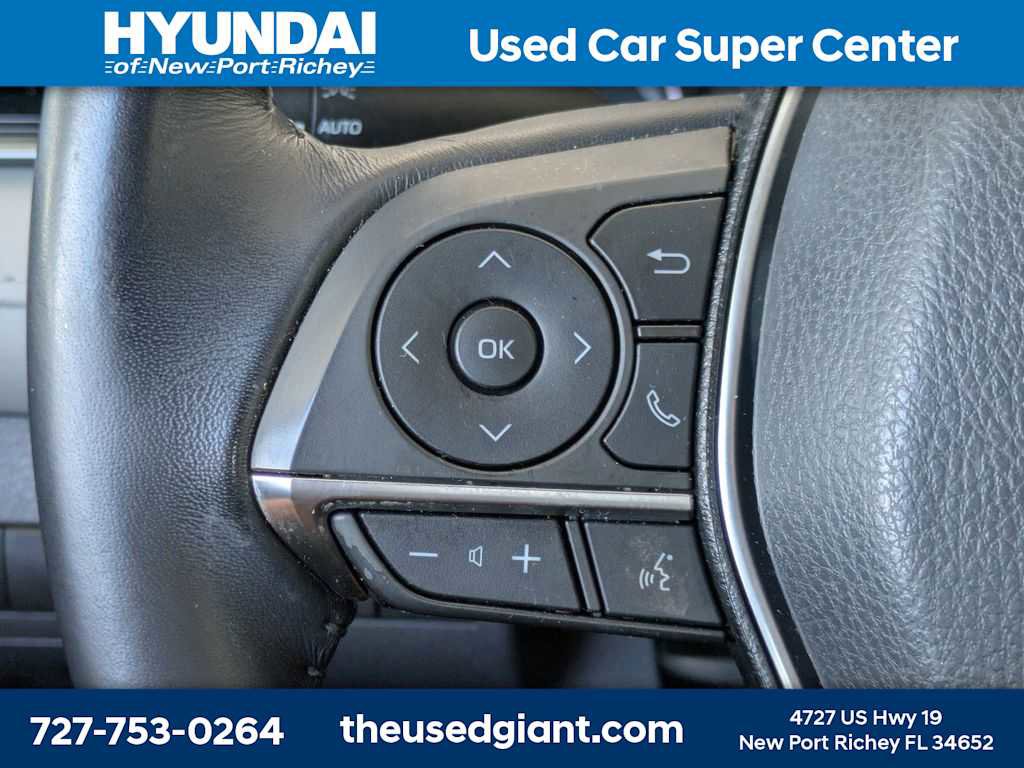 Used 2019 Toyota Camry XLE FWD image 32