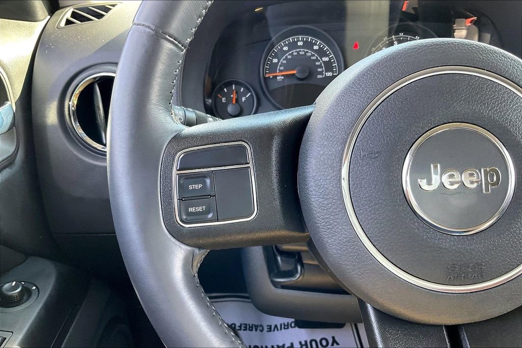 Used 2016 Jeep Patriot High Altitude AWD/4WD image 21